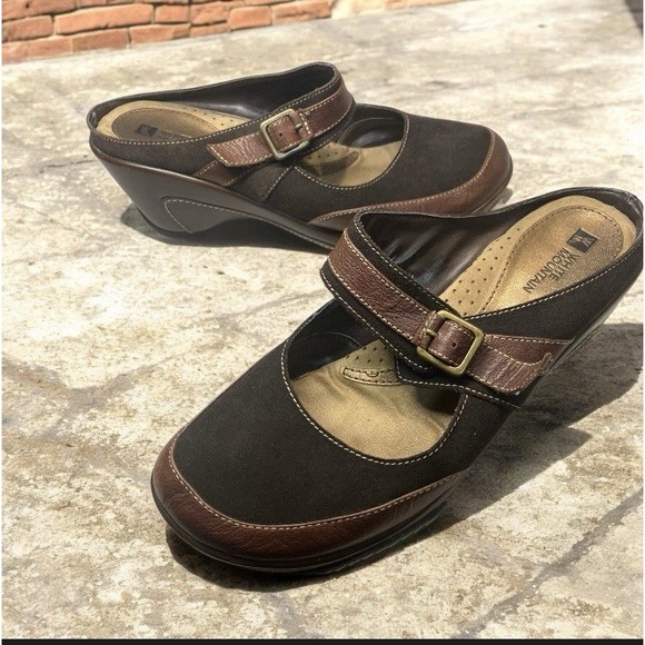 White Mountain Shoes - Boho White Mountain Mule Mary Jane Brown Suede Wedge Clogs Buckle Strap Size 9